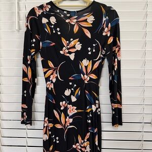 French connection utility blue flowered print long sleeve knit dress. Size 0